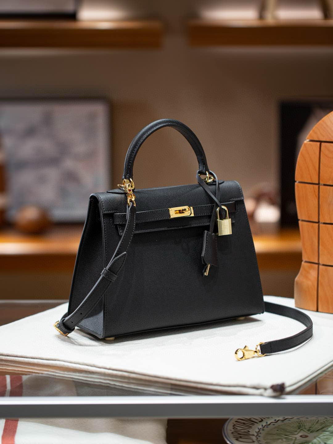 kelly bag black -100% cowhide