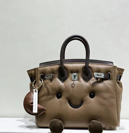 Classic leather Mocha-colored handbag