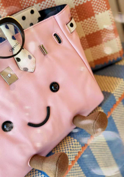 Classic leather point pink-colored handbag