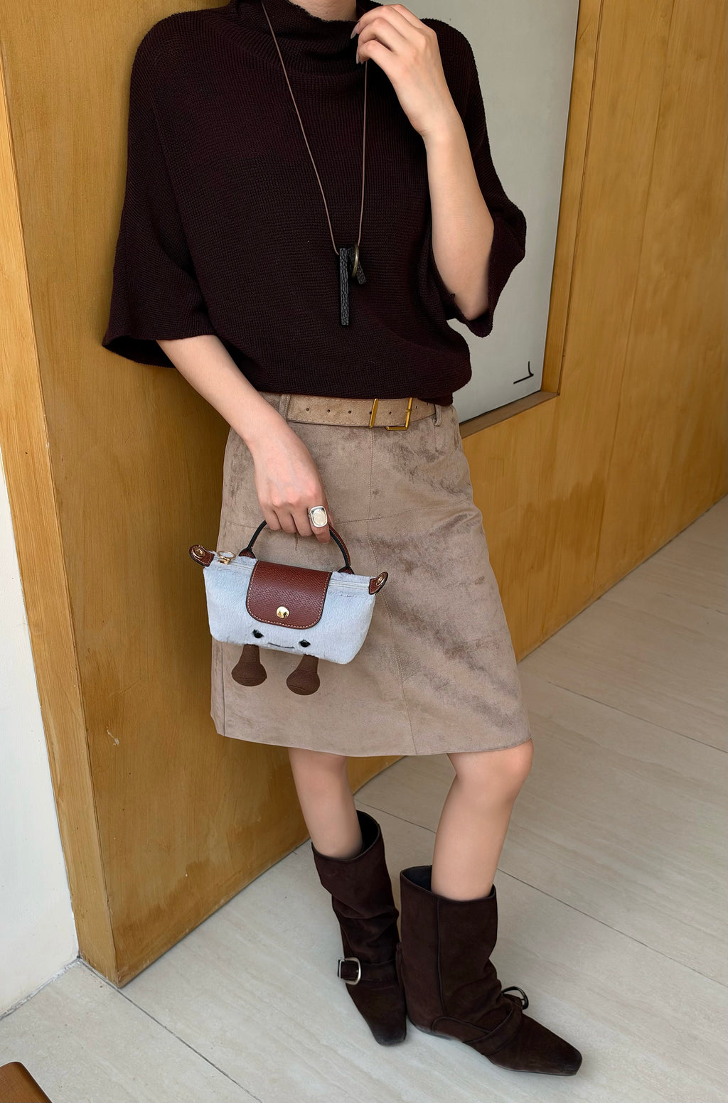 Cute Plush Smiling Face Mini Tote Bag | Fluffy Plush Handbag with Leather Trim & Feet, Adorable Kawaii Shoulder Bag
