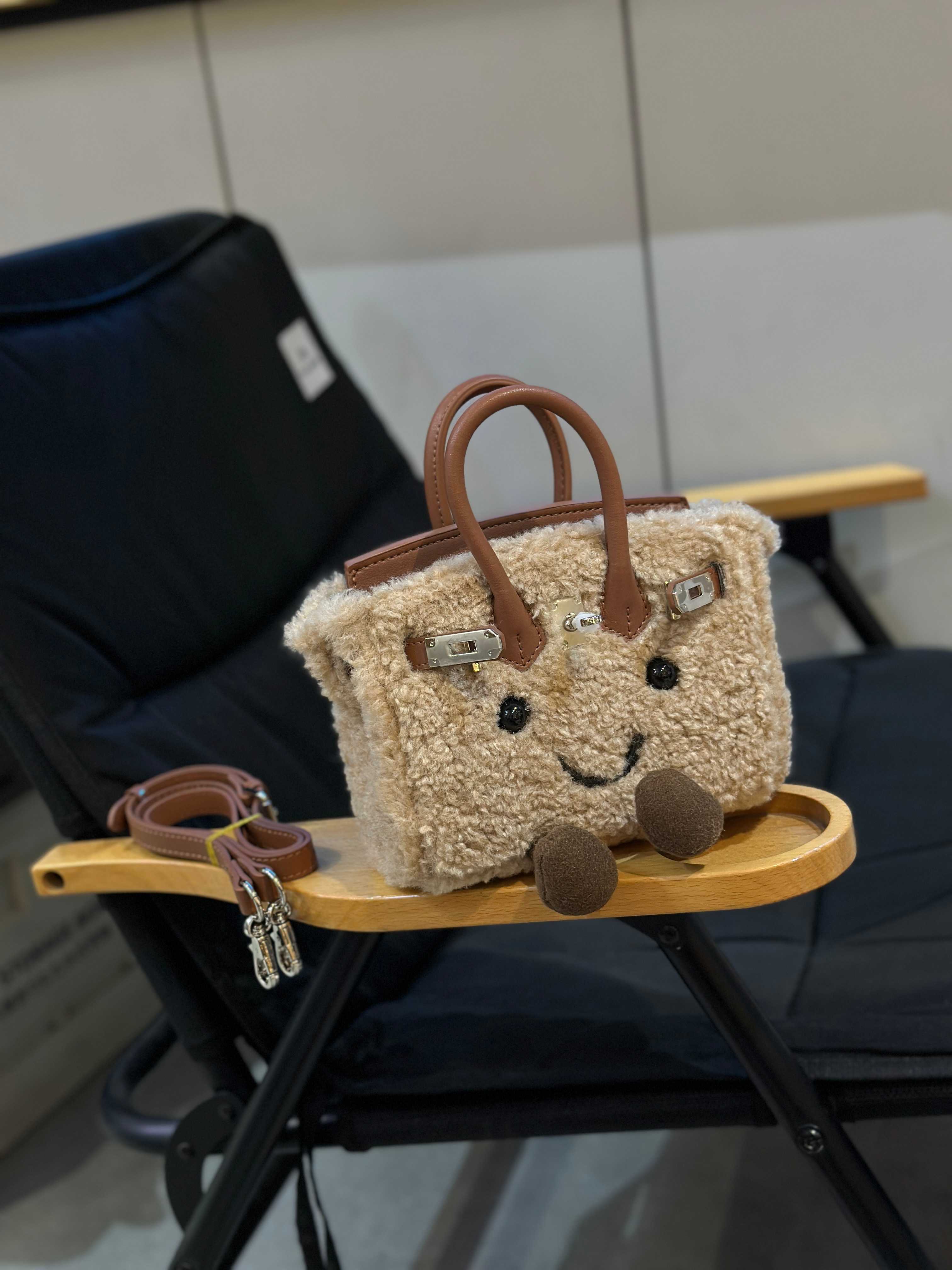 The Jellykin Bag