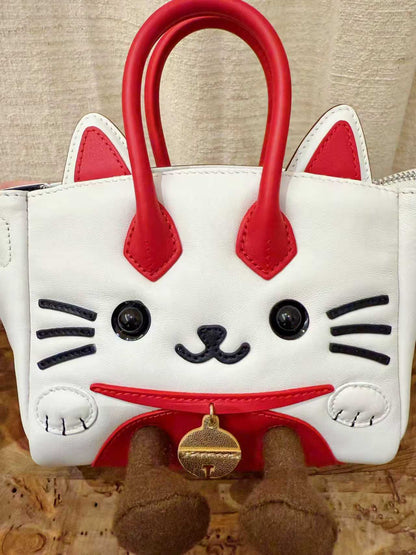Classic leather Lucky Cat-colored handbag