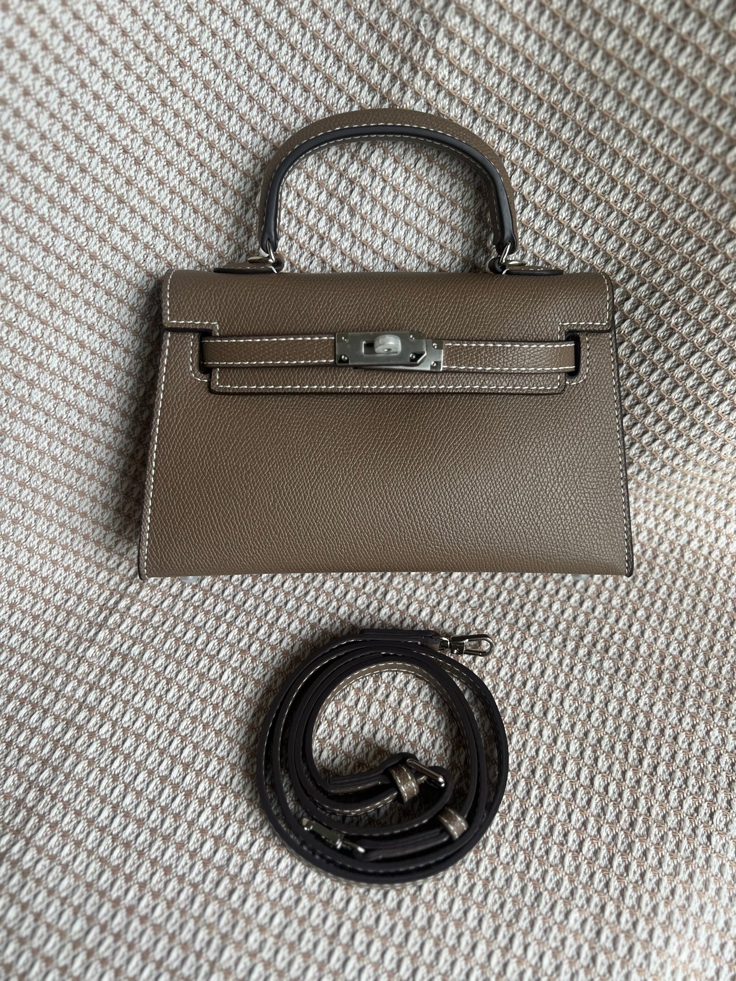 Kelly bag-High quality leather taupe 19/22cm